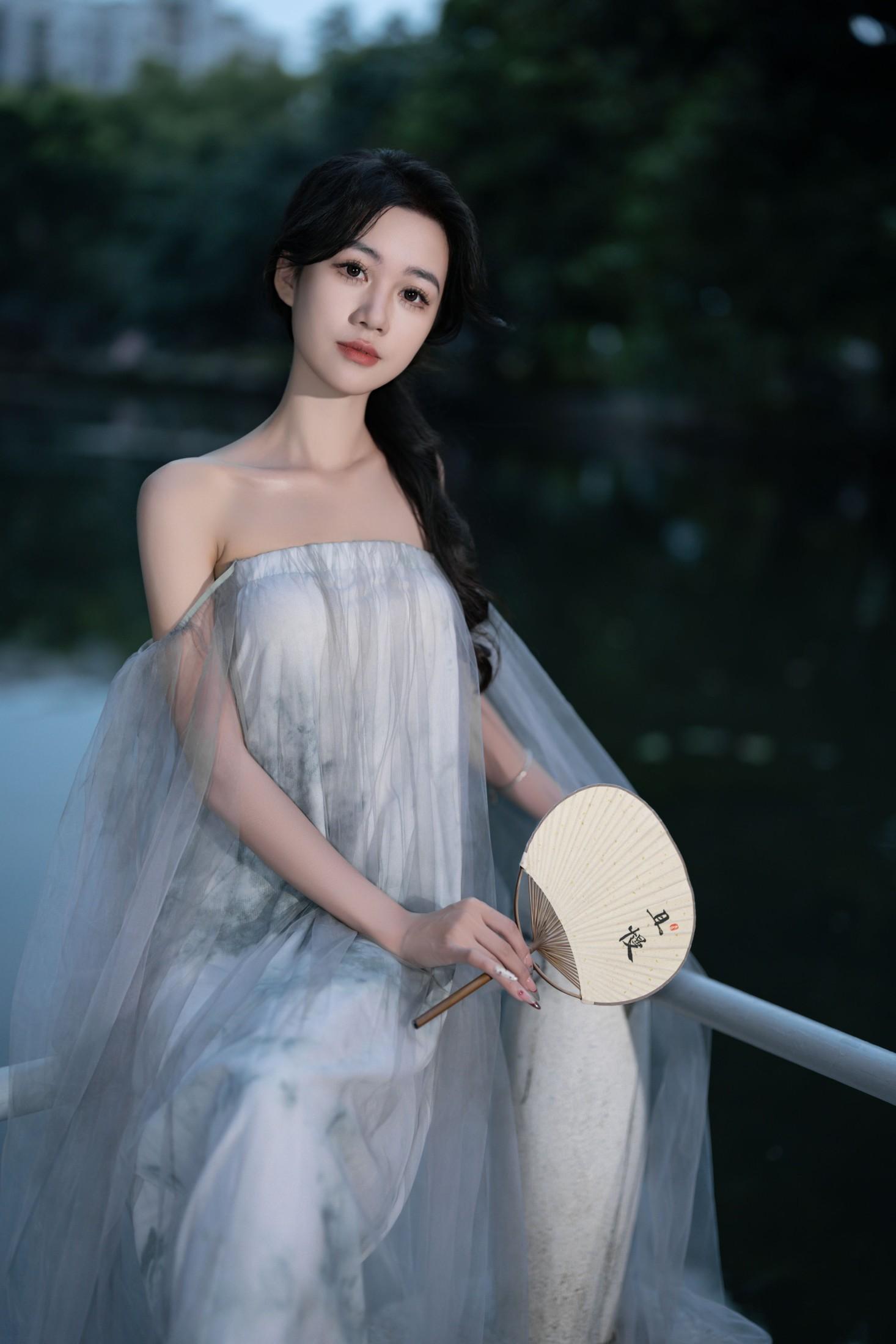 ID10105扇舞幽林间 - 妍画集-妍画集